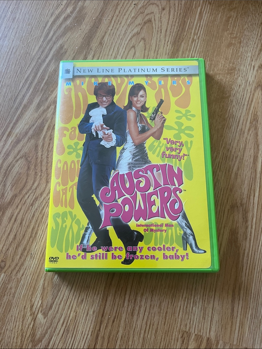 Austin Powers DVD - Yellow & Green Retro Case